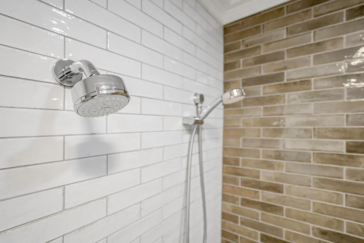 Liapis Estate Rostrevor Adelaide Hotel